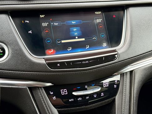 Used 2019 Cadillac XT5 Premium Luxury w/ LPO, Radiant Package image 15