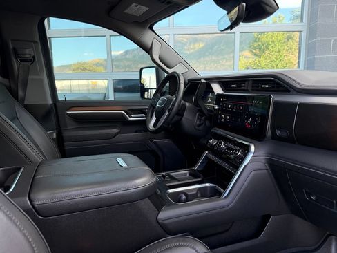 Used 2025 GMC Sierra 3500 Denali w/ Denali Reserve Package AWD/4WD image 55
