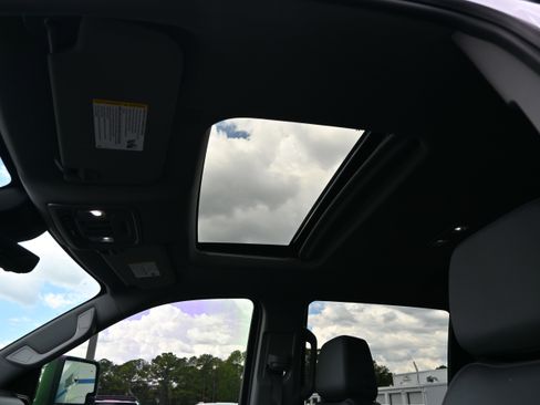 Used 2024 Chevrolet Silverado 2500 LTZ w/ LTZ Plus Package image 5