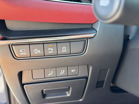 New 2026 MAZDA MAZDA3 Hatchback w/Premium Plus Pkg image 9