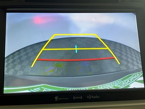 Used 2018 Toyota Highlander Limited image 23