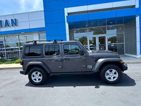 Used 2020 Jeep Wrangler Unlimited Sport S AWD/4WD image 2