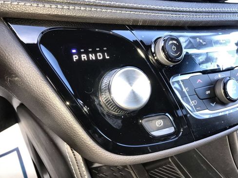 New 2026 Chrysler Pacifica Limited w/ S Appearance Package FWD image 20