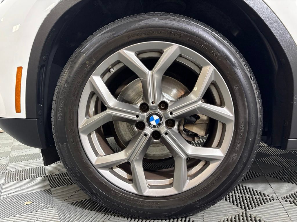 Used 2022 BMW X4 xDrive30i w/ Premium Package 2 AWD/4WD image 8