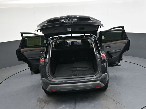 Used 2023 Nissan Rogue SV image 44