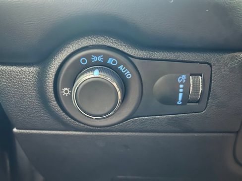 Used 2025 Dodge Durango GT AWD/4WD image 7