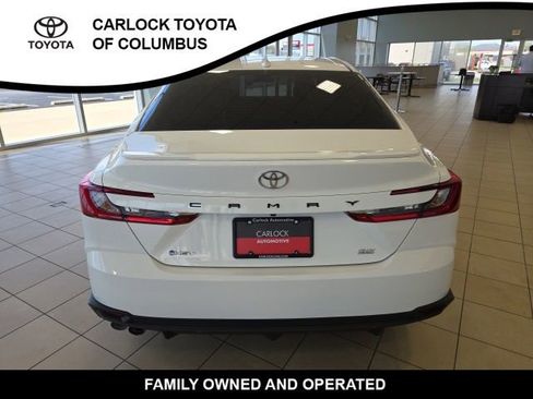 Used 2025 Toyota Camry SE FWD image 8