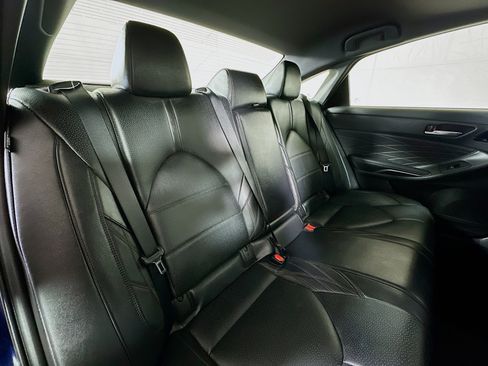 Used 2021 Toyota Avalon Limited w/ Advanced Safety Package image 27