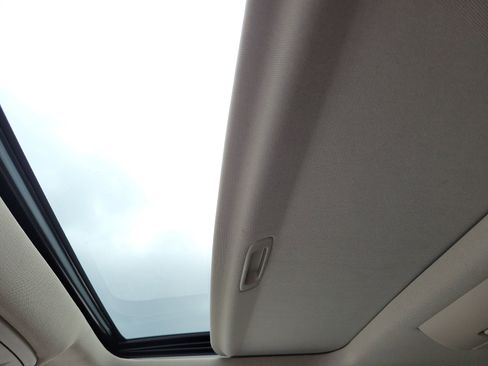 Used 2020 Chevrolet Suburban Premier image 23