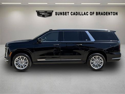 New 2026 Cadillac Escalade ESV Luxury w/ LPO, Floor Liner Package AWD/4WD image 6