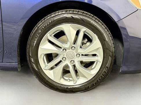 Used 2019 Honda Accord LX image 32