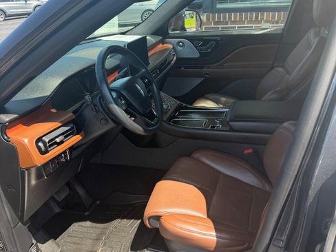 Used 2020 Lincoln Aviator Reserve w/ Equipment Group 201A RWD image 22