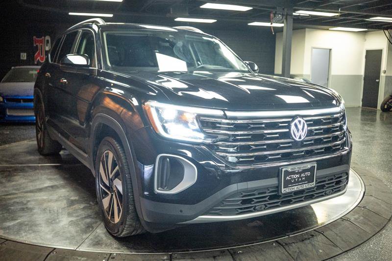 Used 2025 Volkswagen Atlas SEL AWD/4WD image 5