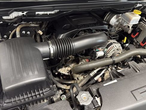 Used 2023 RAM 1500 Laramie AWD/4WD image 36