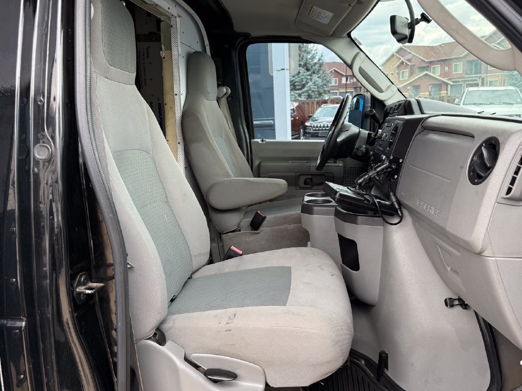 Used 2016 Ford E-450 and Econoline 450 Super Duty RWD image 26