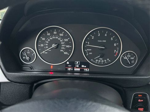 Used 2014 BMW 320i Sedan image 16