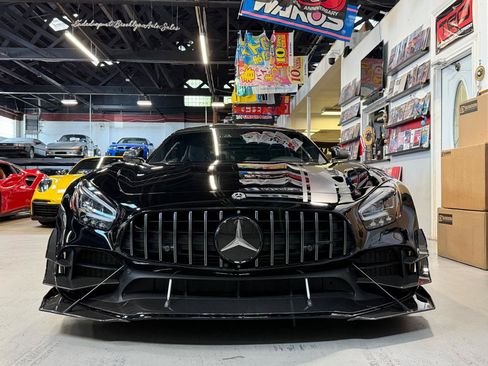 Used 2020 Mercedes-Benz AMG GT R image 2