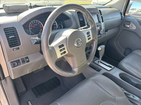 Used 2019 Nissan Frontier SL image 18