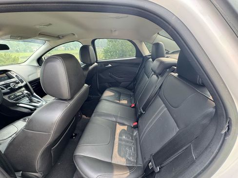 Used 2014 Ford Focus Titanium FWD image 15