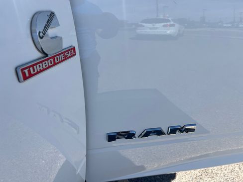Used 2024 RAM 3500 Big Horn image 23