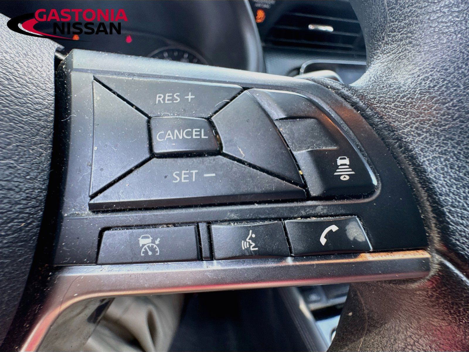 Used 2023 Nissan Kicks SV FWD image 27