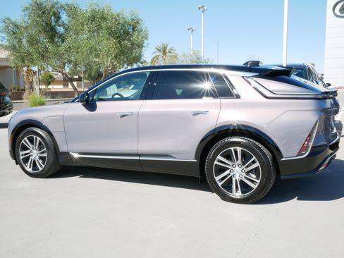 Used 2025 Cadillac Lyriq Luxury image 5