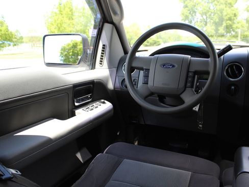Used 2004 Ford F150 XLT AWD/4WD image 9