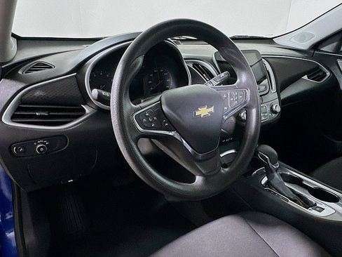 Used 2023 Chevrolet Malibu LT image 9