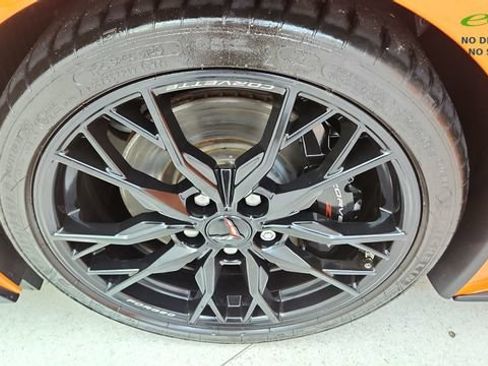 Used 2023 Chevrolet Corvette Stingray Preferred Cpe w/ Z51 Performance Package RWD image 48
