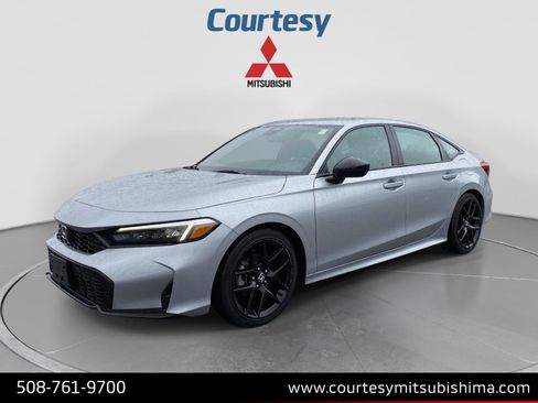 Used 2025 Honda Civic Sport image 1