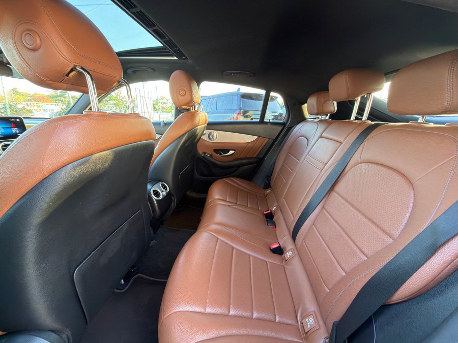 Used 2020 Mercedes-Benz GLC 300 4MATIC Coupe image 31