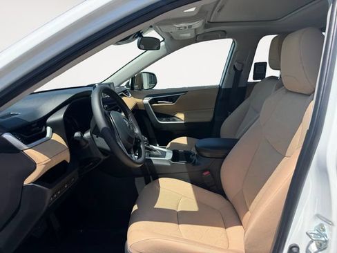 Certified 2025 Toyota RAV4 XLE w/ Convenience Package FWD image 9