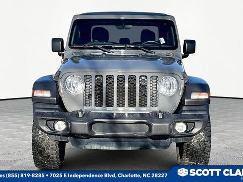 Used 2020 Jeep Gladiator Sport w/ Quick Order Package 24S image 2