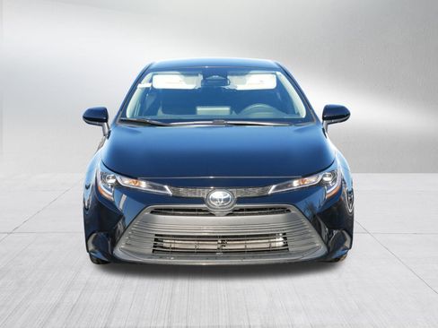 Certified 2025 Toyota Corolla LE image 2