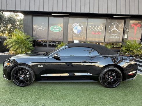 Used 2017 Ford Mustang GT Premium image 9
