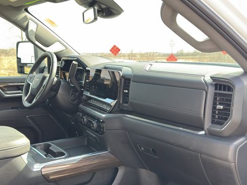 Used 2025 Chevrolet Silverado 3500 LT w/ All Star Edition AWD/4WD image 29