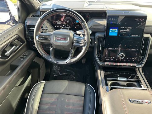 Used 2025 GMC Yukon XL AT4 Ultimate image 19