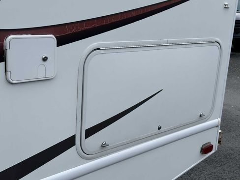 Used 2011 Ford E-450 and Econoline 450 Super Duty w/ Motorhome Prep Pkg image 29