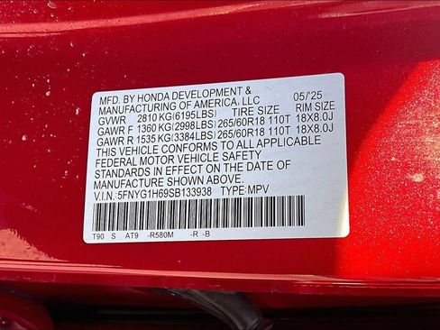Used 2025 Honda Pilot TrailSport image 16