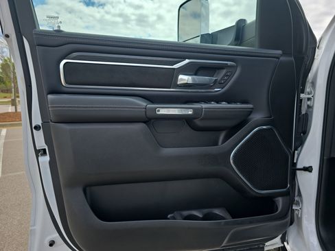 Used 2024 RAM 1500 Laramie image 27
