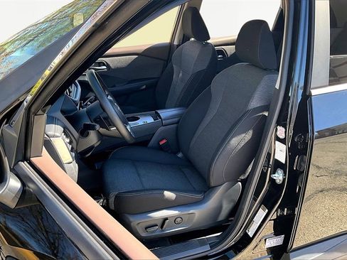 Used 2023 Nissan Rogue SV image 25