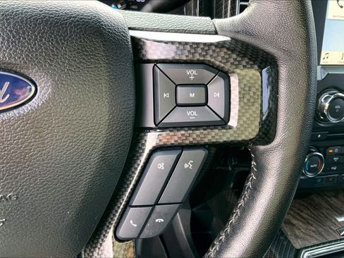 Used 2017 Ford F250 Lariat w/ Lariat Ultimate Package AWD/4WD image 24
