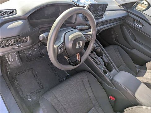 Used 2025 Honda Accord SE image 10
