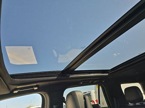 Used 2023 Lincoln Navigator Reserve image 21