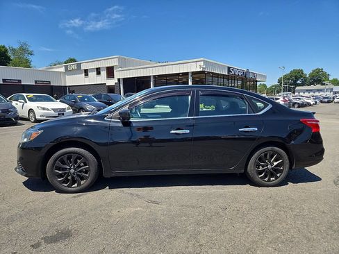 Used 2018 Nissan Sentra S w/ S Midnight Style Package FWD image 8