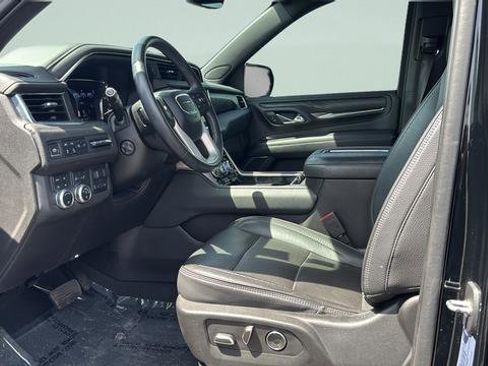 Used 2021 GMC Yukon Denali w/ Denali Ultimate Package AWD/4WD image 10