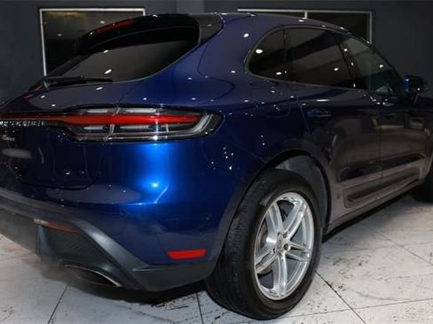 Used 2023 Porsche Macan w/ Premium Package Plus image 8