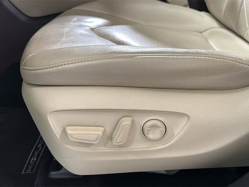 Certified 2020 Toyota Highlander Platinum image 14