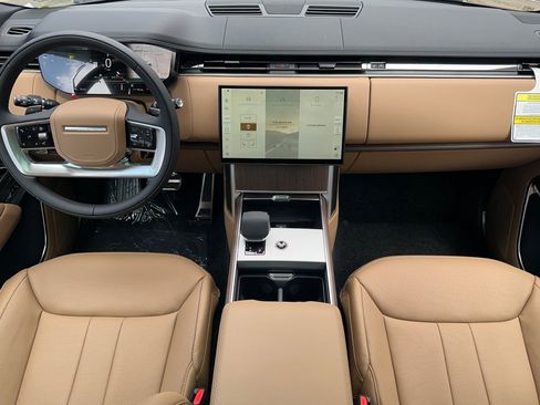 New 2026 Land Rover Range Rover Long Wheelbase SE AWD/4WD image 25