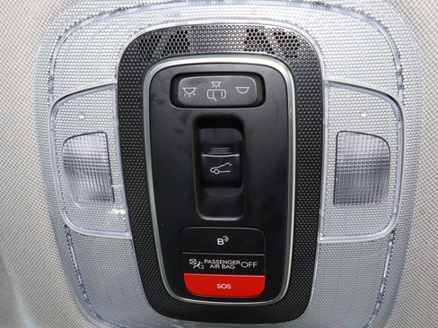 Used 2025 Hyundai Elantra SEL image 25